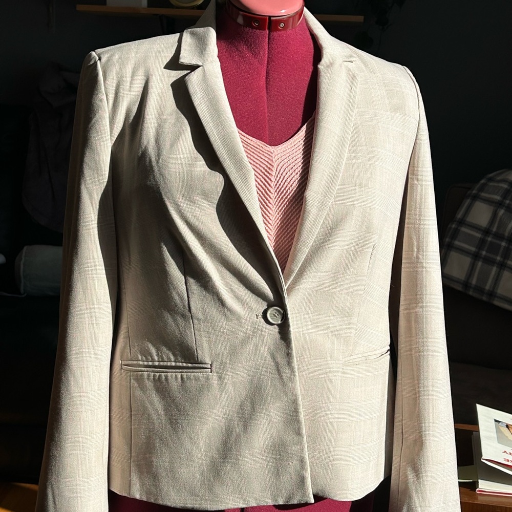 Laura 3pc suit